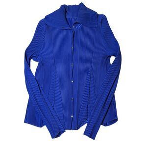 Babette Blue Pleated Collared Shirt Snaps Size M Crinkle Wavy Hem